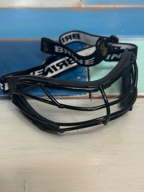 Brine women’s black athletic goggles